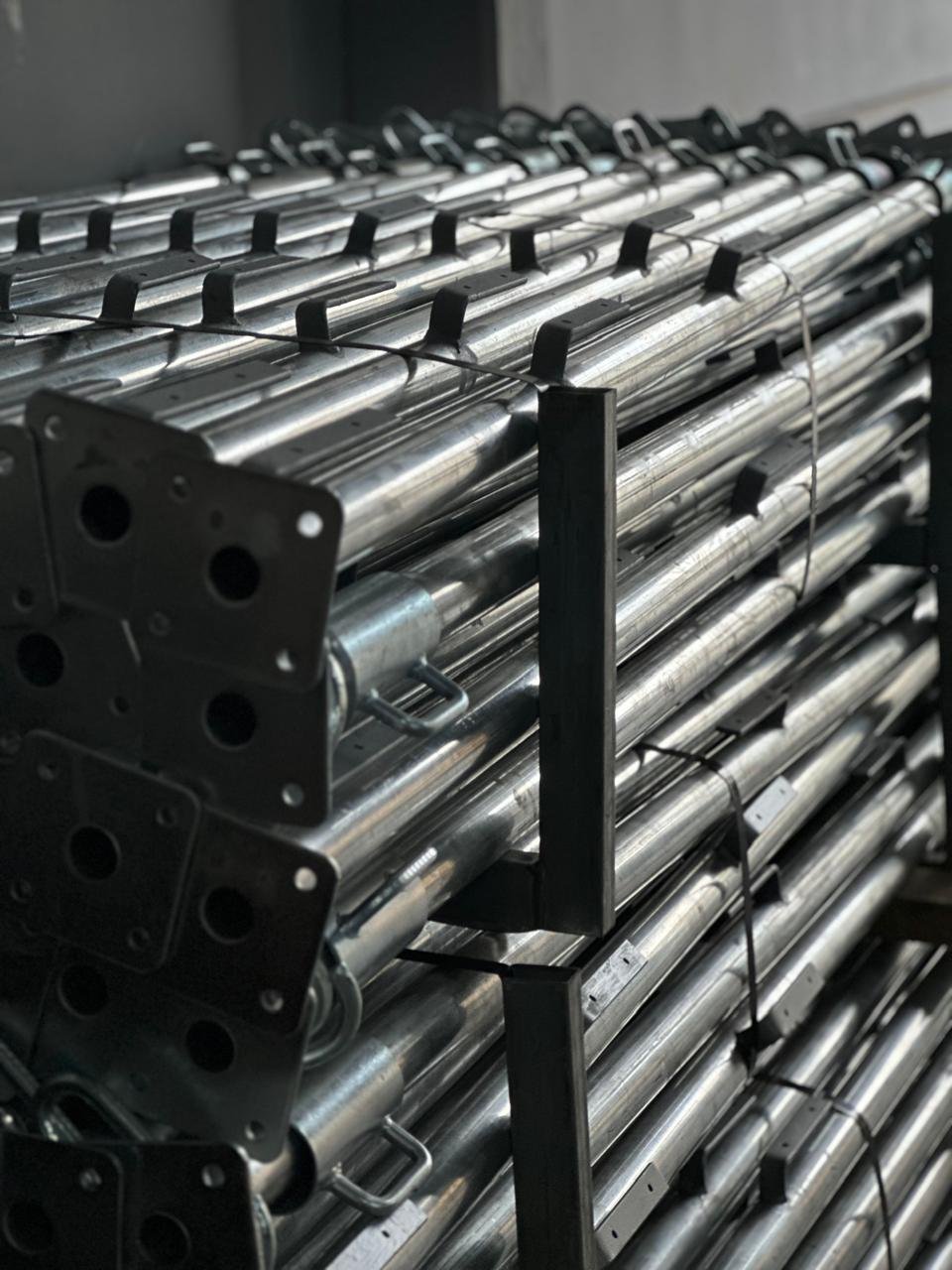 Escora Metálica com Suporte de Guarda-Corpo - Imagem 2